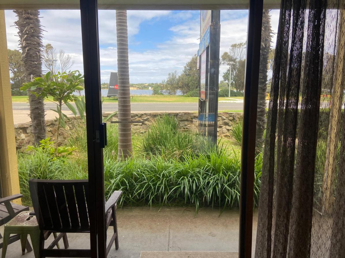 Abel Tasman Waterfront Motel Lakes Entrance Exterior foto