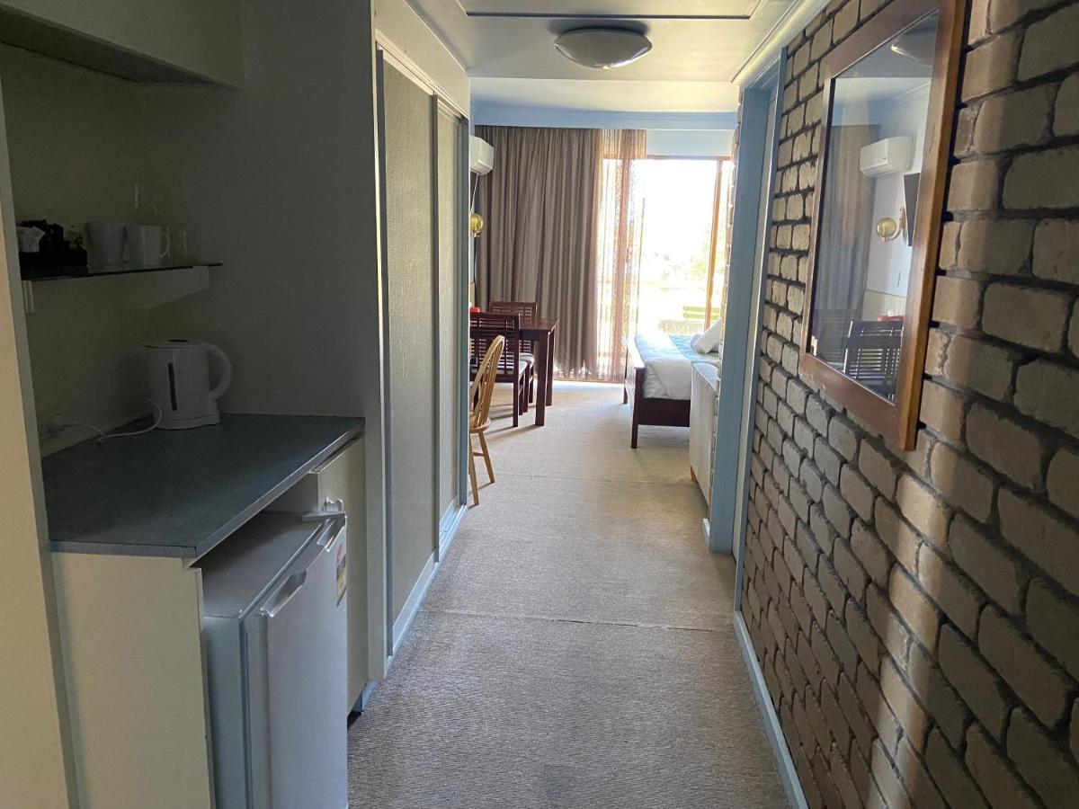 Abel Tasman Waterfront Motel Lakes Entrance Exterior foto